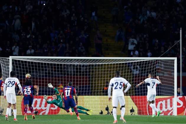 Marc-Andre ter Stegen (Barcelona), Kylian Mbappe (PSG), APRIL 16, 2024 - Football Soccer : UEFA Champions League round of 8 2nd leg match between FC Barcelona, Barca 1-4 Paris Saint-Germain at the Estadi Olimpic Lluis Companys in Barcelona, Spain. Noxthirdxpartyxsales  (250393840)