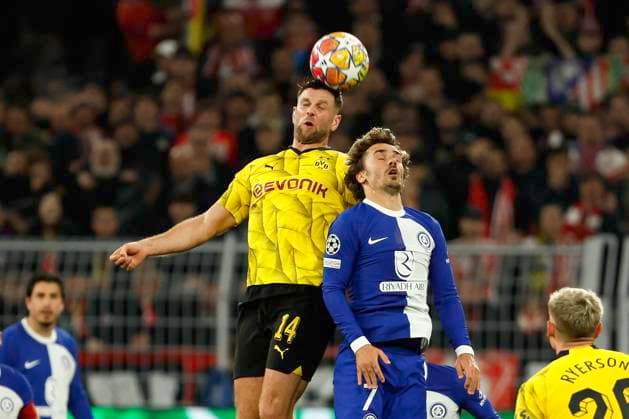 (240417) -- DORTMUND, April 17, 2024 -- Niclas Fuellkrug (L) of Borussia Dortmund and Antoine Griezmann of Atletico de Madrid head for the ball during the UEFA Champions League quarterfinal 2nd Leg football match between Borussia Dortmund and Atletico de Madrid, in Dortmund, Germany, April 16, 2024. (Photo by Xinhua) (SP)GERMANY-DORTMUND-FOOTBALL-UEFA CHAMPIONS LEAGUE-DORTMUND VS ATLETICO DE MADRID JoachimxBywaletz 