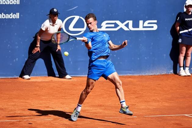 Luca Van Assche (FRA), APRIL16, 2024 - Tennis : Luca Van Assche during singles 1st round match against Zhizhen Zhang on the Barcelona Open Banc Sabadell tennis tournament at the Real Club de Tenis de Barcelona in Barcelona, Spain. Noxthirdxpartyxsales  (250413031)