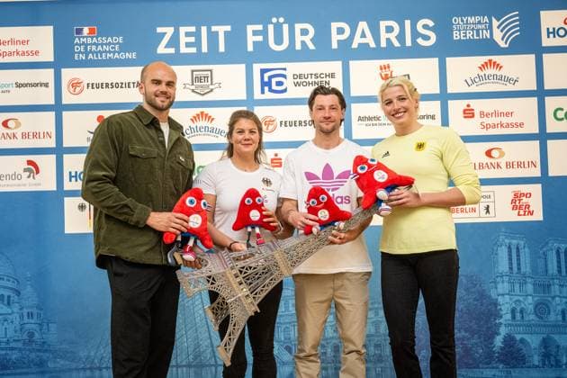 Sport Themen der Woche KW16 Sport Bilder des Tages Berlin 17.04.2024 OSP 100 Tage bis Paris 2024 Olympische Spiele Paris 2024 Julian Weber Speerwurf Felicia Laberer Para-Kanu Martin Zwicker Hockey Angelina Köhler Schwimmen *** Berlin 17 04 2024 OSP 100 days to Paris 2024 Olympic Games Paris 2024 Julian Weber Javelin throw Felicia Laberer Para canoe Martin Zwicker Hockey Angelina Köhler Swimming