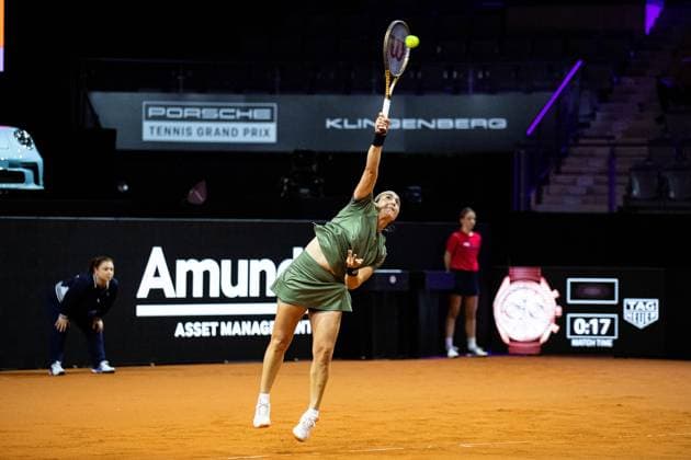 Ons Jabeur TUN Ekaterina Alexandrova RUS vs Ons Jabeur TUN GER Porsche Tennis Grand Prix GP Stuttgart 2024, Porsche Arena, 17 04 2024 GER Porsche Tennis Grand Prix GP Stuttgart 2024 Porsche Arena, 17 04 2024 Stuttgart Copyright: xEibner-Pressefoto RogerxBuerkex EP