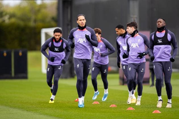 Football - UEFA Europa League - Quarter-Final 2nd Leg - BC Atalanta v Liverpool FC - MD-1 LIVERPOOL, ENGLAND - Wednesday, April 17, 2024: Liverpool s captain Virgil van Dijk during a training session at the AXA Training Centre ahead of the UEFA Europa League Quarter-Final 2nd Leg match between BC Atalanda and Liverpool FC. (Photo by Jessica Hornby Propaganda) LIVERPOOL AXA Training Centre MERSEYSIDE ENGLAND  Copyright: xDavidxRawcliffex P2024-04-17-LFC_Training_Atalanta-12