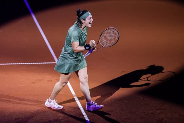 Ons Jabeur TUN win the match, has won the match Ekaterina Alexandrova RUS vs Ons Jabeur TUN GER Porsche Tennis Grand Prix GP Stuttgart 2024, Porsche Arena, 17 04 2024 GER Porsche Tennis Grand Prix GP Stuttgart 2024 Porsche Arena, 17 04 2024 Stuttgart Copyright: xEibner-Pressefoto RogerxBuerkex EP