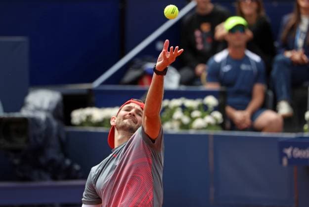 Barcelona Open Banc Sabadell 2024 - Day Three Andrea Vavassori is playing against Roberto Bautista Agut in the round of 32 of the Barcelona Open Banc Sabadell, 71st Conde de Godo Trophy, at the Real Club de Tennis Barcelona 1899, in Barcelona, Spain, on April 17, 2024. Barcelona Barcelona Spain  Copyright: xUrbanandsportx originalFilename:urbanandsport-barcelon240417_np84o.jpg