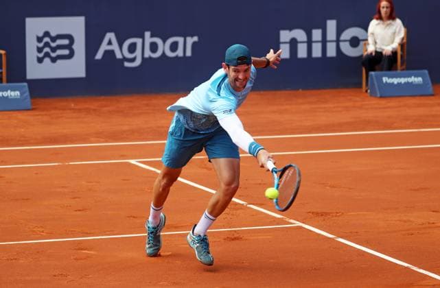 Barcelona Open Banc Sabadell 2024 - Day Three Andrea Vavassori is playing against Roberto Bautista Agut in the round of 32 of the Barcelona Open Banc Sabadell, 71st Conde de Godo Trophy, at the Real Club de Tennis Barcelona 1899, in Barcelona, Spain, on April 17, 2024. Barcelona Barcelona Spain  Copyright: xUrbanandsportx originalFilename:urbanandsport-barcelon240417_npbJd.jpg