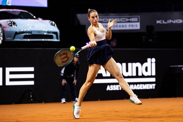 Marta Kostyuk UKR Marta Kostyuk UKR vs Laura Siegemund GER GER Porsche Tennis Grand Prix GP Stuttgart 2024, Porsche Arena, 17 04 2024 GER Porsche Tennis Grand Prix GP Stuttgart 2024 Porsche Arena, 17 04 2024 Stuttgart Copyright: xEibner-Pressefoto RogerxBuerkex EP