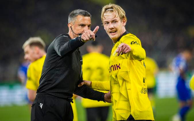 Dortmund Germany 16th Apr 2024 Referees Slavko Vincic and Julian Brandt BVB Borussia Dortmund Atletico Madrid 16 04 2024