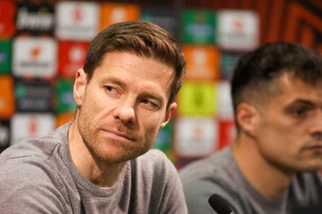 London, England, April 17th 2024: Bayer Leverkusen manager Xabi Alonso and Granit Xhaka (34 Bayer Leverkusen) during the press conference, PK, Pressekonferenz prior to the UEFA Europa League match between West Ham United and Bayer Leverkusen at the London Stadium in London, England (Alexander Canillas SPP) Copyright: xAlexanderxCanillas SPPx spp-en-AlCa-0V1A2096