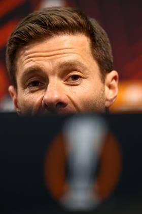 Leverkusen Pressekonferenz 17. April 2024, London EUROPA League Bayer 04 Leverkusen Pressekonferenz Leverkusen Cheftrainer Xabi Alonso Foto Charlotte Wilson Abseits London UK  Copyright: xCharlottexWilsonx xOffsidexOffside