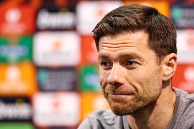 Leverkusen Pressekonferenz 17. April 2024, London EUROPA League Bayer 04 Leverkusen Pressekonferenz Leverkusen Cheftrainer Xabi Alonso Foto Charlotte Wilson Abseits London UK  Copyright: xCharlottexWilsonx xOffsidexOffside