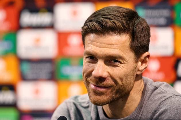 Leverkusen Pressekonferenz 17. April 2024, London EUROPA League Bayer 04 Leverkusen Pressekonferenz Leverkusen Cheftrainer Xabi Alonso Foto Charlotte Wilson Abseits London UK  Copyright: xCharlottexWilsonx xOffsidexOffside