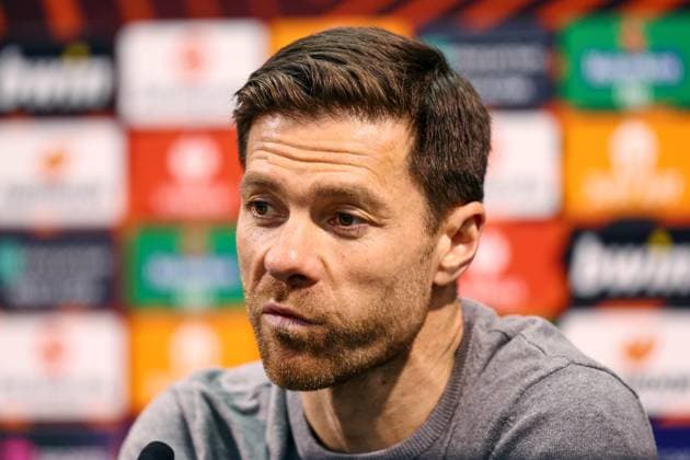 Leverkusen Pressekonferenz 17. April 2024, London EUROPA League Bayer 04 Leverkusen Pressekonferenz Leverkusen Cheftrainer Xabi Alonso Foto Charlotte Wilson Abseits London UK  Copyright: xCharlottexWilsonx xOffsidexOffside