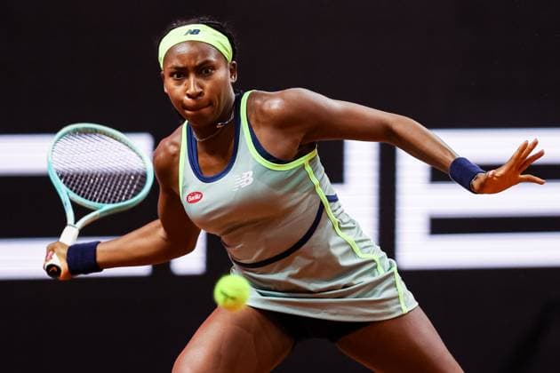 Coco Gauff USA Sachia Vickery USA vs Coco Gauff USA GER Porsche Tennis Grand Prix GP Stuttgart 2024, Porsche Arena, 17 04 2024 GER Porsche Tennis Grand Prix GP Stuttgart 2024 Porsche Arena, 17 04 2024 Stuttgart Copyright: xEibner-Pressefoto RogerxBuerkex EP