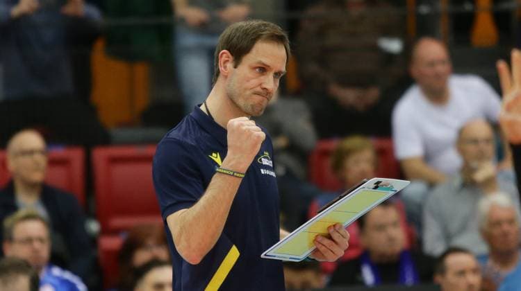 Stuttgart , Volleyball Bundesliga Womens PlayOff Final Game 2, Allianz MTV Stuttgart vs SSC Palmberg Schwerin , Coach Felix Koslowski Schwerin