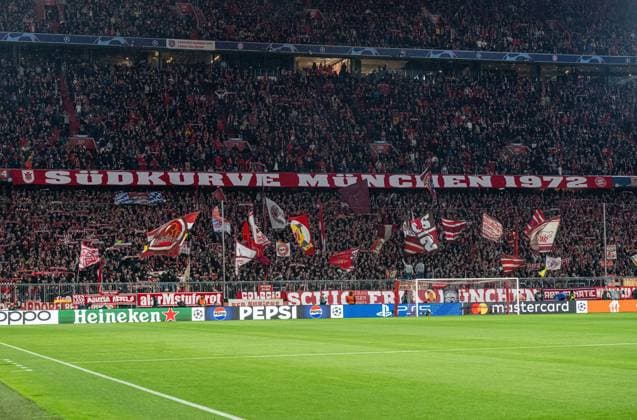 Football, Men, 2023 2024 season, Champions League quarter-final, second leg, FC Bayern Munich Arsenal London, Bayern fans in the South Curve, 17 04 2024, Copyright: xMatthiasxKochx