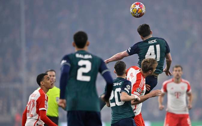 Header duel duel action Harry Kane FC Bayern Muenchen FCB 09 vs Declan Rice FC Arsenal 41 FC Bayern Muenchen FCB vs FC Arsenal quarterfinal second leg 17 04 2024 DFL REGULATIONS PROHIBIT ANY USE OF PHOTOGRAPHS AS IMAGE SEQUENCES AND OR QUASI VIDEO FC Bayern Muenchen FCB vs FC Arsenal