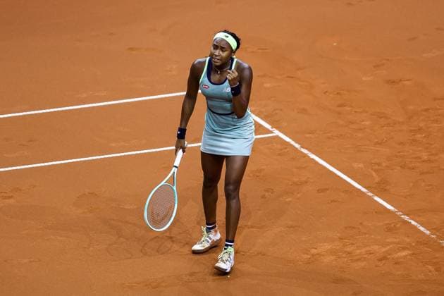Coco Gauff USA scores Sachia Vickery USA vs Coco Gauff USA GER Porsche Tennis Grand Prix GP Stuttgart 2024, Porsche Arena, 17 04 2024 GER Porsche Tennis Grand Prix GP Stuttgart 2024 Porsche Arena, 17 04 2024 Stuttgart Copyright: xEibner-Pressefoto RogerxBuerkex EP