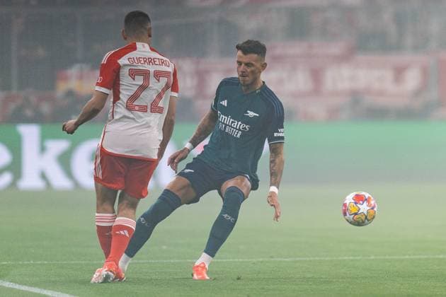 Declan Rice FC Arsenal London, 41 Raphael Guerreiro FC Bayern Muenchen, 22 FC Bayern Muenchen vs FC Arsenal, Football, UEFA Champions League, Quarter-final quarter-final, 17 04 2024 FC Bayern Muenchen vs FC Arsenal, Football, UEFA Champions League, Quarter-final quarter-final, 17 04 2024 Munich Copyright: xEibner-Pressefoto BahhoxKarax EP_BKA