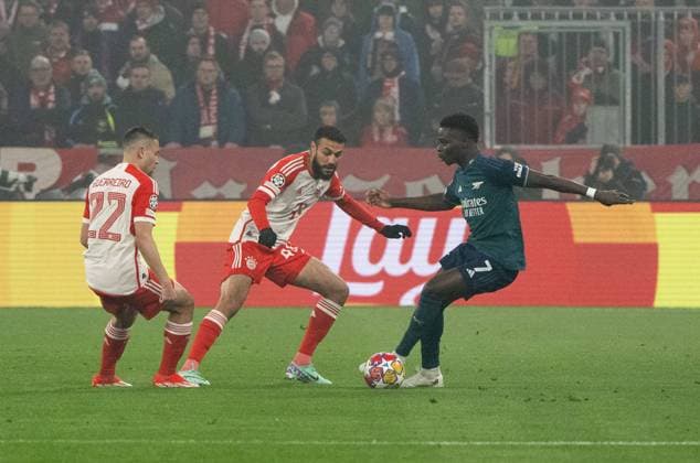 Football, Men, Season 2023 2024, Champions League quarter-final, second leg , FC Bayern Munich Arsenal London, v l Raphael Guerreiro FC Bayern Munich , Nouassir Mazraoui FC Bayern Munich , Bukayo Saka FC Arsenal , 17 04 2024, Copyright: xMatthiasxKochx
