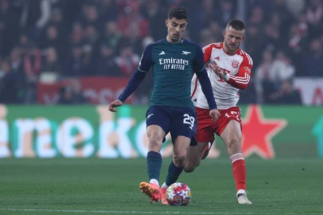 Soccer Champions League quarter final FC Bayern Munich FC Arsenal on 17 04 2024 at the Allianz Arena in Munich Kai Havertz London , left Eric Dier Munich , right xMSx