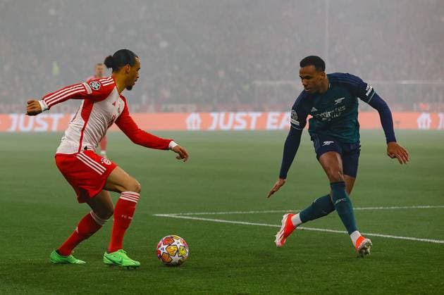 in duel, action, with Leroy Sane 10 FC Bayern Muenchen , Gabriel Magalhaes 6 FC Arsenal London , FC Bayern Muenchen vs FC Arsenal, Champions League, football, quarter-final, second leg, 17 04 2024 Muenchen Bayern Germany Copyright: xkolbert-press ChristianxKolbertx
