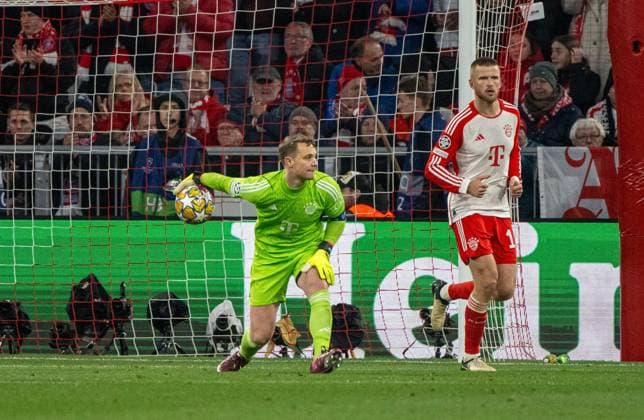 Football, Men, Season 2023 2024, Champions League quarter-final, second leg , FC Bayern Munich Arsenal London, f l Goalkeeper Manuel Neuer FC Bayern Munich , Eric Dier FC Bayern Munich , 17 04 2024, Copyright: xMatthiasxKochx
