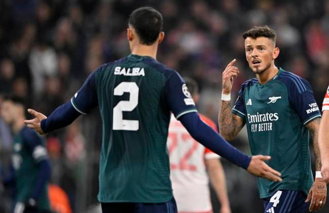 William Saliba FC Arsenal 02 in conversation Discussion with Ben White FC Arsenal 04 FC Bayern Muenchen FCB vs FC Arsenal quarterfinal second leg 17 04 2024 DFL REGULATIONS PROHIBIT ANY USE OF PHOTOGRAPHS AS IMAGE SEQUENCES AND OR QUASI VIDEO FC Bayern Muenchen FCB vs FC Arsenal