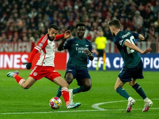 Noussair Marzraoui FC Bayern Muenchen, 40 , Jorginho FC Arsenal London, 20 , GER, FC Bayern Muenchen FCB vs FC Arsenal ARS , Football, UEFA Champions League, quarter-final second leg, 2023 2024 season, 17 04 2024, DFB DFL regulations prohibit any use of photographs as image sequences and or quasi video , GER, FC Bayern Muenchen FCB vs FC Arsenal ARS , Fußball, UEFA Champions League, Viertelfinal Rueckspiel, Saison 2023 2024, 17 04 2024 Muenchen Copyright: xEibner-Pressefoto SaschaxWaltherx EP_EER