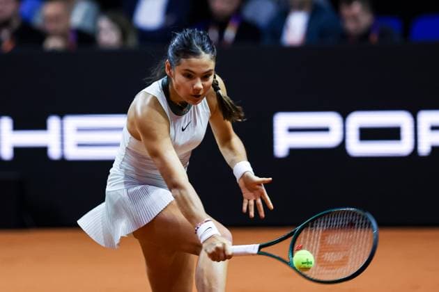 Emma Raducanu GBR Emma Raducanu GBR vs Angelique Kerber GER GER Porsche Tennis Grand Prix GP Stuttgart 2024, Porsche Arena, 17 04 2024 GER Porsche Tennis Grand Prix GP Stuttgart 2024 Porsche Arena, 17 04 2024 Stuttgart Copyright: xEibner-Pressefoto RogerxBuerkex EP