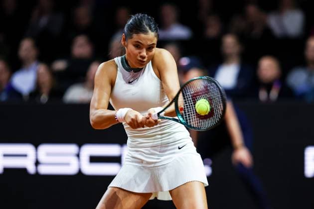 Emma Raducanu GBR Emma Raducanu GBR vs Angelique Kerber GER GER Porsche Tennis Grand Prix GP Stuttgart 2024, Porsche Arena, 17 04 2024 GER Porsche Tennis Grand Prix GP Stuttgart 2024 Porsche Arena, 17 04 2024 Stuttgart Copyright: xEibner-Pressefoto RogerxBuerkex EP