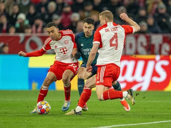 Jamal Musiala FC Bayern Muenchen, 42 , Gabriel Martinelli FC Arsenal London, 11 , Matthijs de Ligt FC Bayern Muenchen, 04 , GER, FC Bayern Muenchen FCB vs FC Arsenal ARS , Football, UEFA Champions League, quarter-final second leg, 2023 2024 season, 17 04 2024, DFB DFL regulations prohibit any use of photographs as image sequences and or quasi video , GER, FC Bayern Muenchen FCB vs FC Arsenal ARS , Fußball, UEFA Champions League, Viertelfinal Rueckspiel, Saison 2023 2024, 17 04 2024 Muenchen Copyright: xEibner-Pressefoto SaschaxWaltherx EP_EER