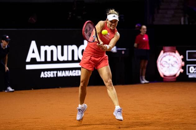 Angelique Kerber GER Emma Raducanu GBR vs Angelique Kerber GER GER Porsche Tennis Grand Prix GP Stuttgart 2024, Porsche Arena, 17 04 2024 GER Porsche Tennis Grand Prix GP Stuttgart 2024 Porsche Arena, 17 04 2024 Stuttgart Copyright: xEibner-Pressefoto RogerxBuerkex EP
