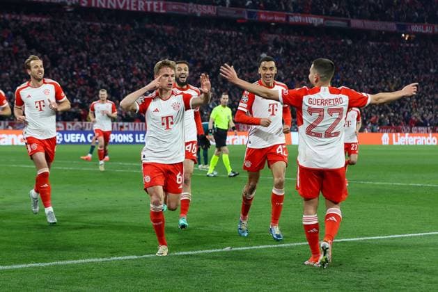 the team celebrates the goal by Joshua Kimmich 6 FC Bayern Muenchen for 1 0, Harry Kane 9 FC Bayern Muenchen , Jamal Musiala 42 FC Bayern Muenchen , Raphael Guerreiro 22 FC Bayern Muenchen , FC Bayern Muenchen vs FC Arsenal, Champions League, football, quarter-final, second leg, 17 04 2024 Muenchen Bayern Germany Copyright: xkolbert-press ChristianxKolbertx
