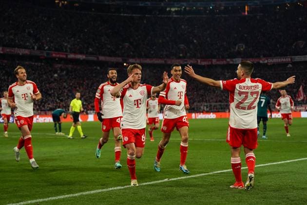 Munich, Germany, April 17th 2024: Joshua Kimmich (6 Bayern Munich) celebrates with teammates after scoring his team s first goal during the UEFA Champions League quarterfinal football match between FC Bayern Munich and Arsenal FC at Allianz Arena in Munich, Germany. (Daniela Porcelli SPP) Copyright: xDanielaxPorcellix xSPPx spp-en-DaPoSp-20240417-DP301282