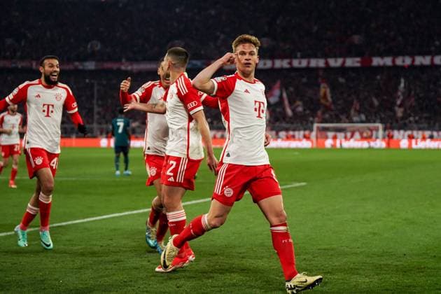 Munich, Germany, April 17th 2024: Joshua Kimmich (6 Bayern Munich) celebrates with teammates after scoring his team s first goal during the UEFA Champions League quarterfinal football match between FC Bayern Munich and Arsenal FC at Allianz Arena in Munich, Germany. (Daniela Porcelli SPP) Copyright: xDanielaxPorcellix xSPPx spp-en-DaPoSp-20240417-DP301291