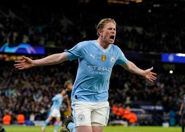 Manchester, England, 17th April 2024. Kevin De Bruyne of Manchester City celebrates scoring the equalising goal (1-1) during the UEFA Champions League Quarter Final 2nd Leg match at the Etihad Stadium, Manchester. Picture credit should read: Andrew Yates Sportimage EDITORIAL USE ONLY. No use with unauthorised audio, video, data, fixture lists, club league logos or live services. Online in-match use limited to 120 images, no video emulation. No use in betting, games or single club league player publications. SPI-3082-0087
