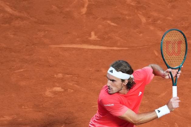 ESP: Barcelona Open Banc Sabadell. 71Âº Trofeo Conde de Godo match, Round of 32 StÃ fanos Tsitsipas during the Barcelona Open Banc Sabadell. 71Âº Trofeo Conde de Godo match, Round of 32, between Sebastian Ofner and Stefanos Tsitsipas played at Real Club de Tenis Barcelona on April 17, 2024 in Barcelona Spain. kpng Copyright: xAlexxCarrerasx xPRESSINPHOTOx AC_231127_098