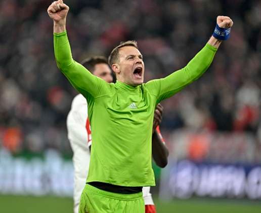 17 04 2024, Football UEFA Championsleague 2023 2024 quarter-finals, FC Bayern Munich FC Arsenal London, in the Allianz Arena Munich goalkeeper Manuel Neuer FC Bayern Munich cheers DFL and DFB regulations prohibit any use of photographs as image sequences and or quasi video