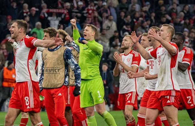 Football, Men, Season 2023 2024, Champions League quarter-final, second leg , FC Bayern Munich Arsenal London, f l Leon Goretzka FC Bayern Munich , Thomas Müller FC Bayern Munich , Goalkeeper Manuel Neuer FC Bayern Munich , Konrad Laimer FC Bayern Munich , Harry Kane FC Bayern Munich , Matthijs de Ligt FC Bayern Munich , Dayot Upamecano FC Bayern Munich , Cheering after the final whistle, 17 04 2024, Copyright: xMatthiasxKochx