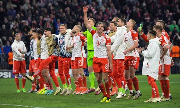 17 04 2024, xemx, Football UEFA Champions League, FC Bayern Muenchen Arsenal London emspor, v l Joshua Kimmich FC Bayern Muenchen Jubel, Torjubel, celebrate the goal, jubiliert über das Tor zum 1 0 DFL DFB REGULATIONS PROHIBIT ANY USE OF PHOTOGRAPHS as IMAGE SEQUENCES and or QUASI VIDEO Muenchen