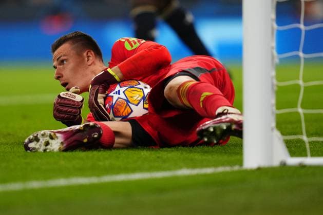 ENG: Manchester City v Real Madrid.UEFA Champions League match. Quarter-finals Andriy Lunin of Real Madrid during the UEFA Champions League match, Quarter-finals, second leg, between Manchester City and Real Madrid played at Ethiad Stadium on April 17, 2024 in Manchester Spain. kpng Copyright: xBaguxBlancox xPRESSINPHOTOx PS_240417_063