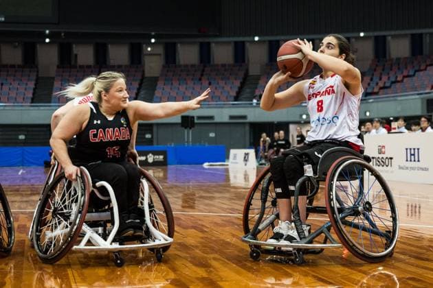 2024 IWBF Womens Repechage Spain Canada 18 04 2024 Melanie Hawtin Canada, 15 , Beatriz Zudaire Spain, 8 in the throw 2024 IWBF Womens Repechage Spain Canada Asue Arena, Osaka Copyright: xBEAUTIFULxSPORTS Wunderlx