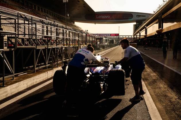 The Visa Cash App RB F1 Team VCARB 01, during the Formula 1 Lenovo Chinese Grand Prix 2024, 5th round of the 2024 Formula One World Championship, WM, Weltmeisterschaft from April 19 to 21, 2024 on the Shanghai International Circuit, in Shanghai, China - F1 - CHINESE GRAND PRIX 2024 DPPI Panoramic  240418_R05_CHINA_DP_FGOO6081.JPG