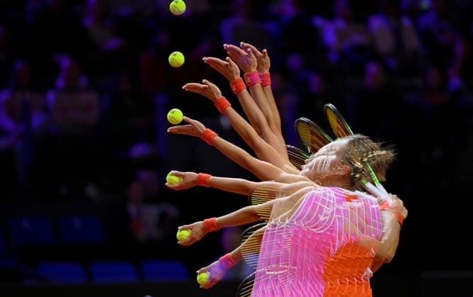 Sport Themen der Woche KW16 Veronika Kudermetova (RUS) Feature Mehrfachbelichtung Multishot Aktion Aufschlag Bewegung Bewegungseffekt Tennis Damen Porsche-Cup Porsche Tennis Grand Prix GP Stuttgart 2024 Porsche Arena 18.04.2024 DFL REGULATIONS PROHIBIT ANY USE OF PHOTOGRAPHS AS IMAGE SEQUENCES AND OR QUASI-VIDEO Porsche Tennis Grand Prix GP Stuttgart 2024 *** Veronika Kudermetova RUS Feature Multi-exposure Multishot Action Serve Motion Motion Effect Tennis Womens Porsche Cup Porsche Tennis Grand Prix GP Stuttgart 2024 Porsche Arena 18 04 2024 DFL REGULATIONS PROHIBIT ANY USE OF PHOTOGRAPHS AS IMAGE SEQUENCES AND OR QUASI VIDEO Porsche Tennis Grand Prix GP Stuttgart 2024