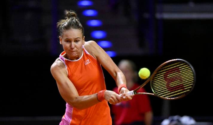 Veronika Kudermetova RUS Action Tennis Ladies Porsche Cup Porsche Tennis Grand Prix GP Stuttgart 2024 Porsche Arena 18 04 2024 DFL REGULATIONS PROHIBIT ANY USE OF PHOTOGRAPHS AS IMAGE SEQUENCES AND OR QUASI VIDEO Porsche Tennis Grand Prix GP Stuttgart 2024