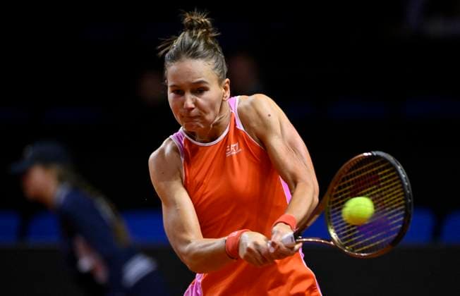 Veronika Kudermetova RUS Action Tennis Ladies Porsche Cup Porsche Tennis Grand Prix GP Stuttgart 2024 Porsche Arena 18 04 2024 DFL REGULATIONS PROHIBIT ANY USE OF PHOTOGRAPHS AS IMAGE SEQUENCES AND OR QUASI VIDEO Porsche Tennis Grand Prix GP Stuttgart 2024
