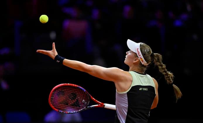 Elena Rybakina KAZ Action Serve Tennis Ladies Porsche Cup Porsche Tennis Grand Prix GP Stuttgart 2024 Porsche Arena 18 04 2024 DFL REGULATIONS PROHIBIT ANY USE OF PHOTOGRAPHS AS IMAGE SEQUENCES AND OR QUASI VIDEO Porsche Tennis Grand Prix GP Stuttgart 2024