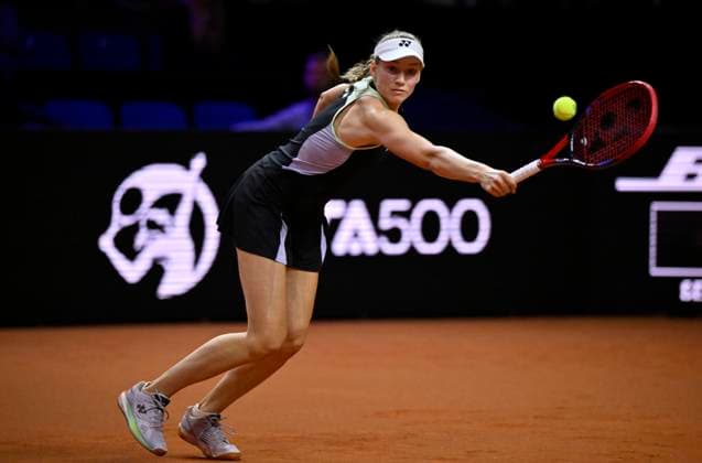 Elena Rybakina KAZ Action Tennis Ladies Porsche Cup Porsche Tennis Grand Prix GP Stuttgart 2024 Porsche Arena 18 04 2024 DFL REGULATIONS PROHIBIT ANY USE OF PHOTOGRAPHS AS IMAGE SEQUENCES AND OR QUASI VIDEO Porsche Tennis Grand Prix GP Stuttgart 2024