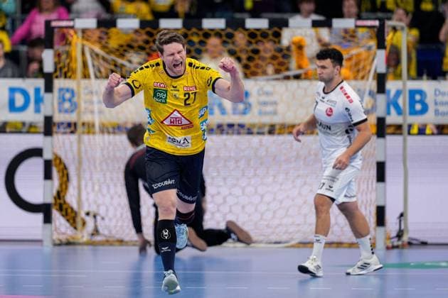 Bilder des Jahres 2024, Sport 04 April Sport Themen der Woche KW16 Sport Bilder des Tages Torschütze Tobias Reichmann (RNL, 27), Spieler der Rhein-Neckar-Löwen, jubelt über ein Tor, Jubel, jubeln, Torjubel, Torerfolg, celebrate the goal, goal, celebration, Jubel ueber das Tor, optimistisch, Spielszene, Highlight, Einzelbild, Action, Aktion, 18.04.2024, Mannheim (Deutschland), Handball, Bundesliga, Rhein-Neckar Löwen - MT Melsungen *** Goalscorer Tobias Reichmann RNL, 27 , player of Rhein Neckar Löwen, celebrates a goal, cheer, cheer, goal celebration, celebrate the goal, goal, celebration, cheering about the goal, optimistic, game scene, highlight, single picture, action, action, 18 04 2024, Mannheim Germany , Handball, Bundesliga, Rhein Neckar Löwen MT Melsungen xozx