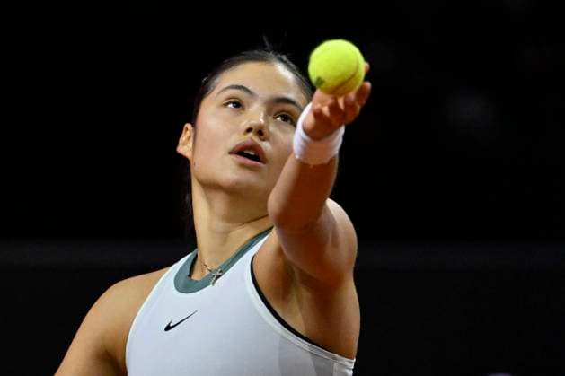 Emma Raducanu GBR Action Serve Tennis Ladies Porsche Cup Porsche Tennis Grand Prix GP Stuttgart 2024 Porsche Arena 18 04 2024 DFL REGULATIONS PROHIBIT ANY USE OF PHOTOGRAPHS AS IMAGE SEQUENCES AND OR QUASI VIDEO Porsche Tennis Grand Prix GP Stuttgart 2024